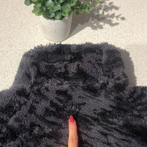 Lululemon Sz XS/S Scuba Oversized Fleece Funnel Neck *Jacquard Camo Carbon Black - Picture 11 of 16